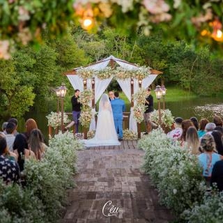 Casamento em Deck no Lago 